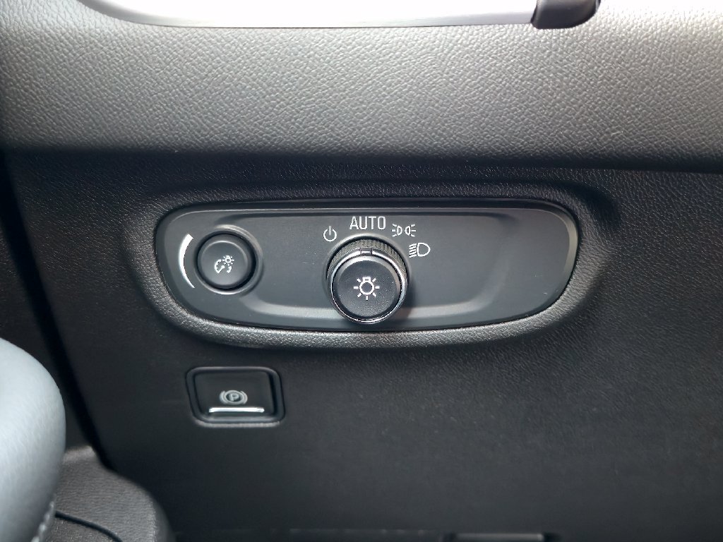Certified 2024 GMC Terrain SLE w/ Elevation Edition AWD/4WD image 19