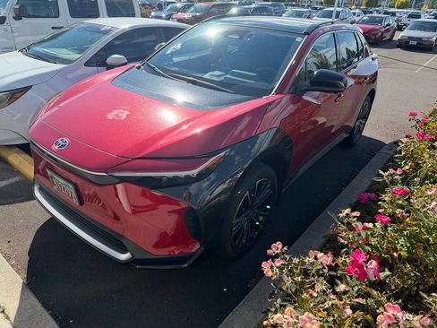 Used 2024 Toyota bZ4X AWD w/ Weather Package image 2