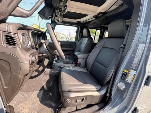 New 2026 Jeep Wrangler Unlimited Sahara w/ Safety Group AWD/4WD image 14