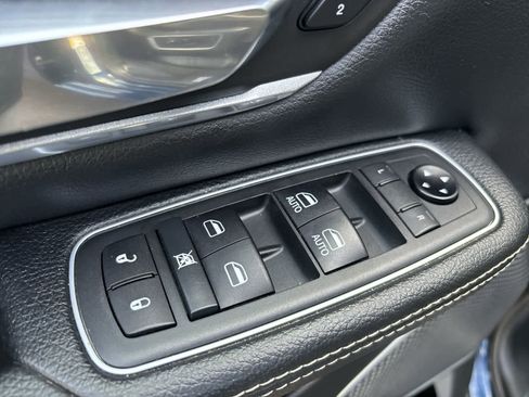 Used 2020 RAM 1500 Laramie image 10