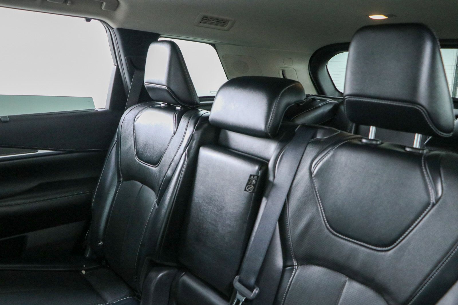 Used 2023 INFINITI QX60 Luxe w/ Cargo Package AWD/4WD image 25
