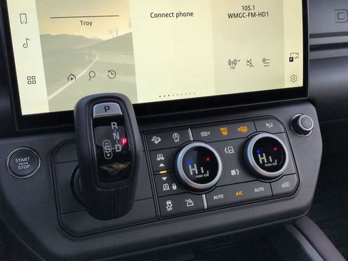 New 2026 Land Rover Defender 110 X-Dynamic SE AWD/4WD image 19