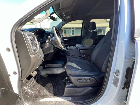 Used 2022 Chevrolet Silverado 3500 LT w/ Convenience Package image 18