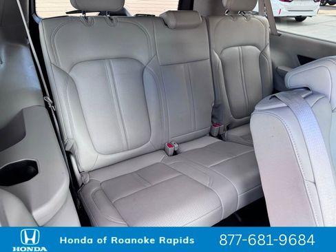 Used 2024 Jeep Wagoneer L Series II w/ Flexible Seating Group image 30