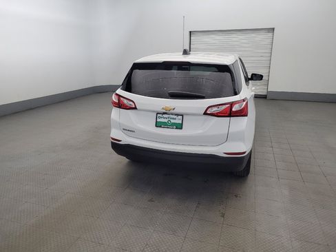 Used 2021 Chevrolet Equinox LS w/ LS Convenience Package image 7