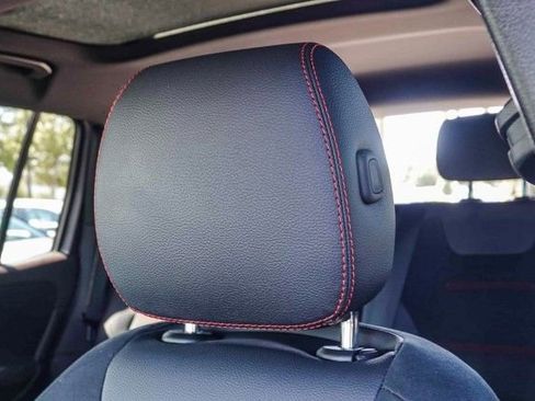 Used 2023 Mercedes-Benz EQB 350 4MATIC SUV image 25