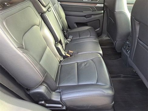 Used 2019 Ford Explorer Limited w/ Class III Trailer Tow Package image 27