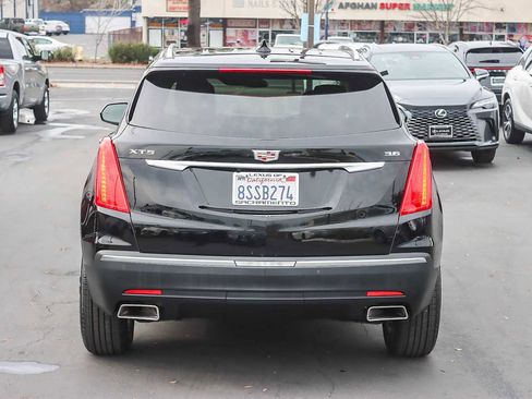 Used 2017 Cadillac XT5 Luxury w/ Driver Awareness Package image 3