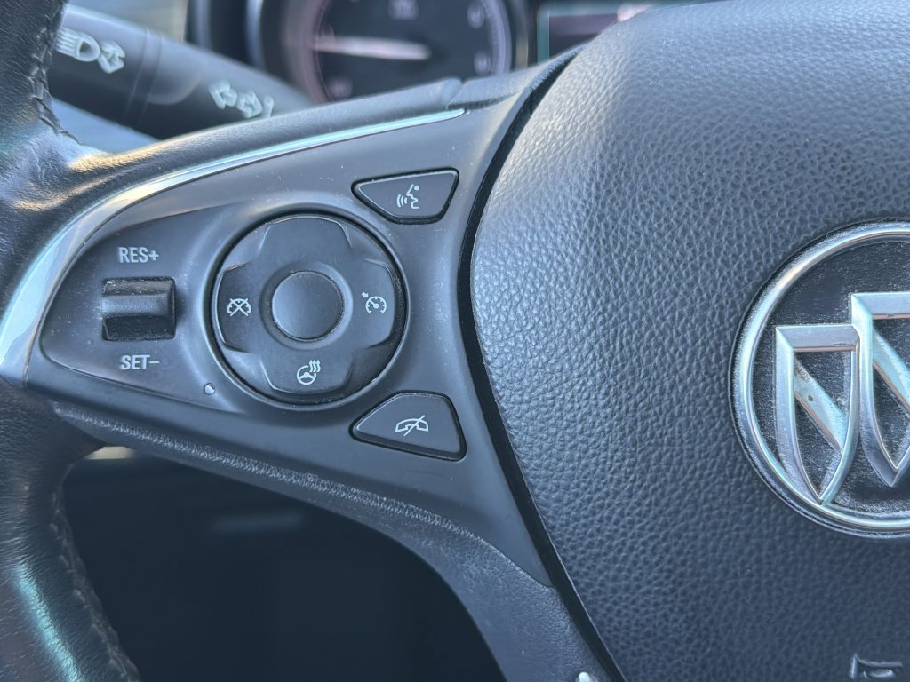 Used 2020 Buick Envision Essence FWD image 23