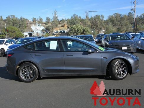 Used 2021 Tesla Model 3 Long Range image 3