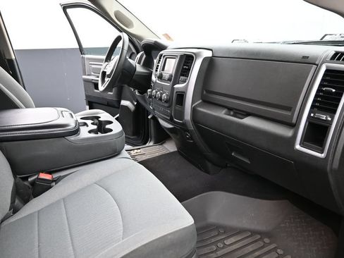 Used 2024 RAM 1500 Classic SLT AWD/4WD image 15