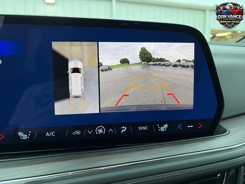 Used 2026 Chevrolet Tahoe LT RWD image 16