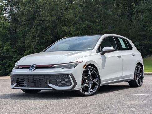 Used 2025 Volkswagen GTI Autobahn FWD image 4