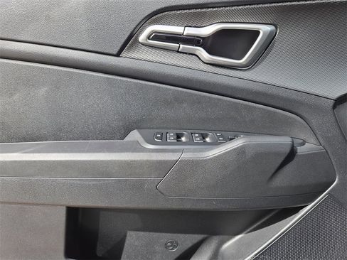 Certified 2024 Kia Sportage LX image 25