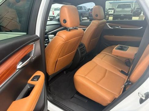 Used 2023 Cadillac XT5 Premium Luxury FWD image 6