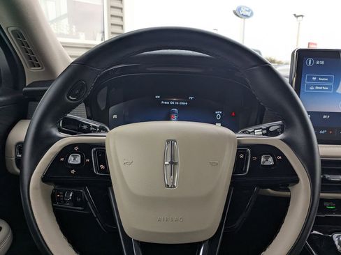 Used 2025 Lincoln Corsair FWD image 23