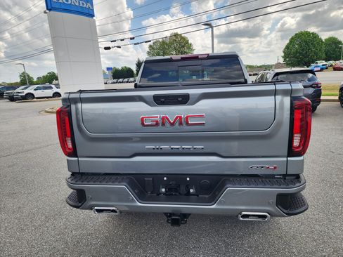 Used 2025 GMC Sierra 1500 AT4 w/ AT4 Premium Package AWD/4WD image 5