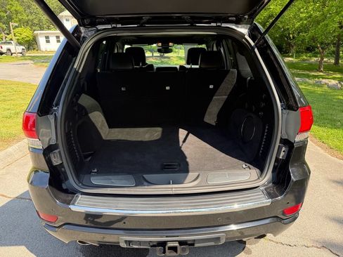 Used 2019 Jeep Grand Cherokee Overland AWD/4WD image 36