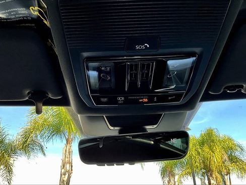 New 2026 Volkswagen Tiguan SE R-Line image 14