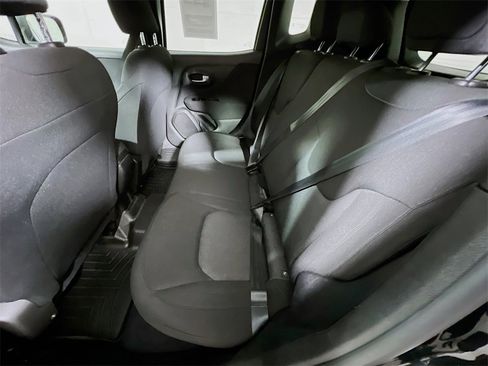 Used 2020 Jeep Renegade Sport w/ Sport Appearance Group image 22