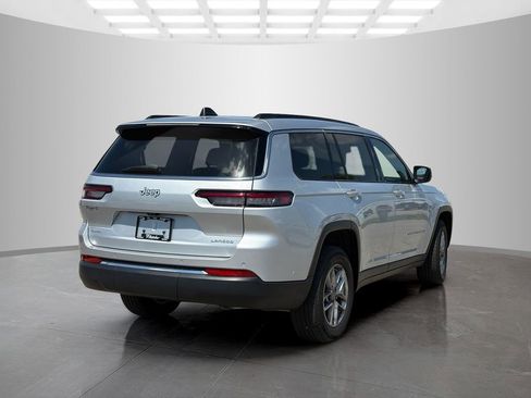 Used 2024 Jeep Grand Cherokee L Laredo AWD/4WD image 3