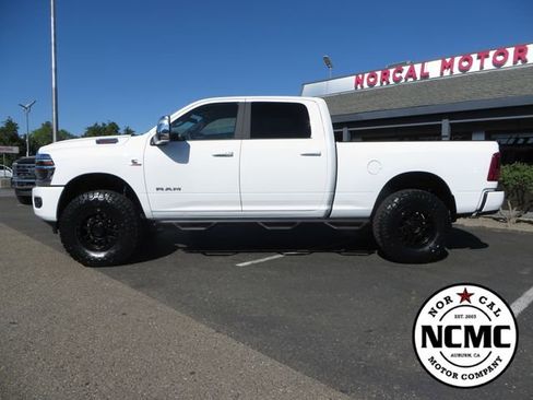 Used 2026 RAM 2500 Laramie AWD/4WD image 2