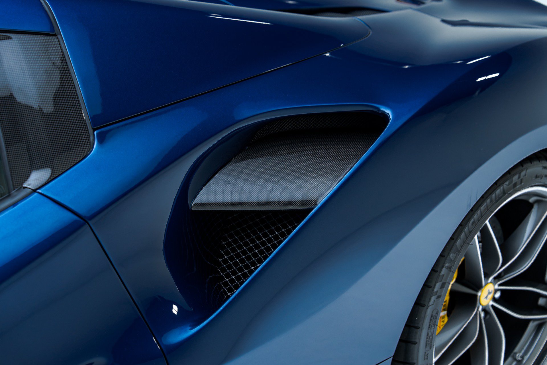 Used 2019 Ferrari 488 Spider RWD image 33