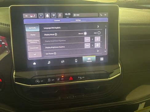 New 2026 Jeep Compass Limited image 34