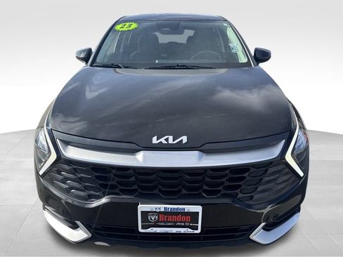 Used 2023 Kia Sportage LX image 9
