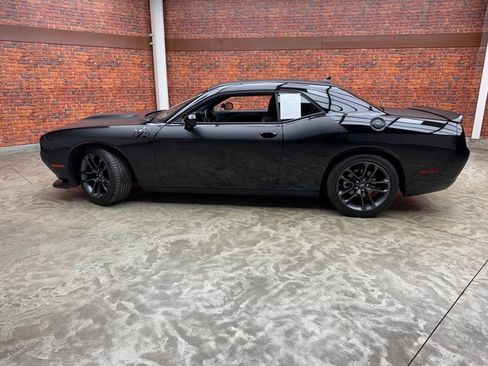Used 2023 Dodge Challenger R/T w/ T/A Package image 2