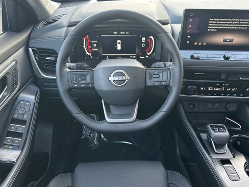 New 2026 Nissan Rogue Platinum w/ Platinum Premium Package AWD/4WD image 17