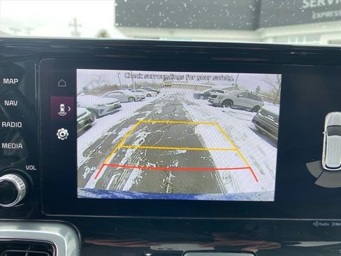 Certified 2023 Kia Sorento SX image 14