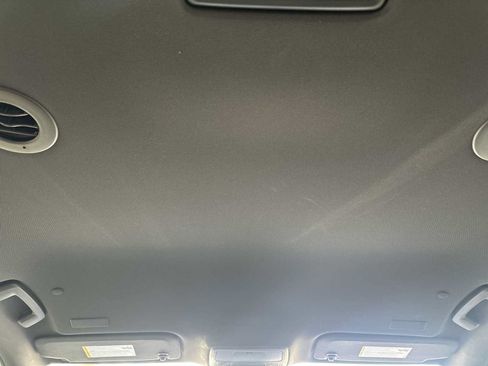 Used 2025 Buick Enclave Preferred w/ Power Package FWD image 23