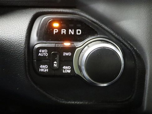 Used 2019 RAM 1500 Big Horn AWD/4WD image 40