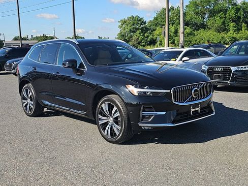 Used 2023 Volvo XC60 B5 Ultimate w/ Climate Package AWD/4WD image 1