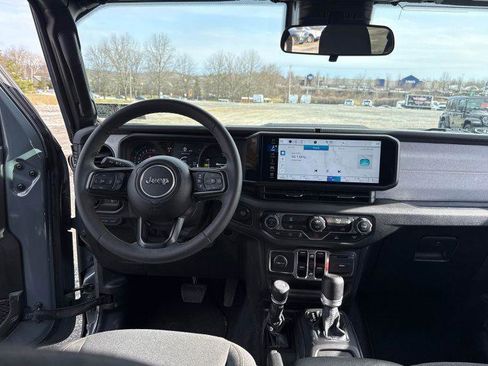 Used 2024 Jeep Wrangler Sport S image 5