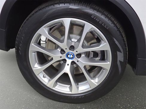 Used 2024 BMW X5 xDrive50e w/ Parking Assistance Package image 35