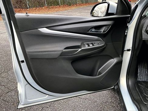 Used 2023 Chevrolet Bolt EUV LT image 16