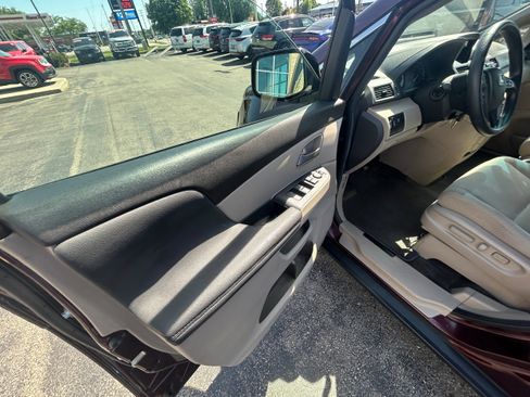 Used 2012 Honda Odyssey EX image 8