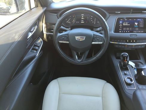 Used 2023 Cadillac XT4 Sport image 14