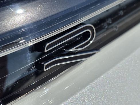New 2026 Volkswagen Tiguan SE R-Line FWD image 11
