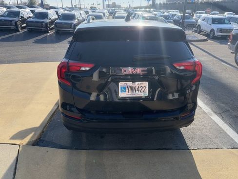 Used 2021 GMC Terrain SLT w/ Infotainment Package II image 5