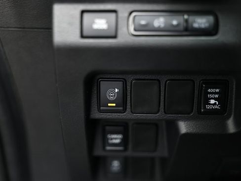 Used 2025 Nissan Frontier SV w/ SV Convenience Package image 30