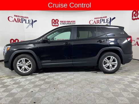 Used 2024 GMC Terrain SLE image 6