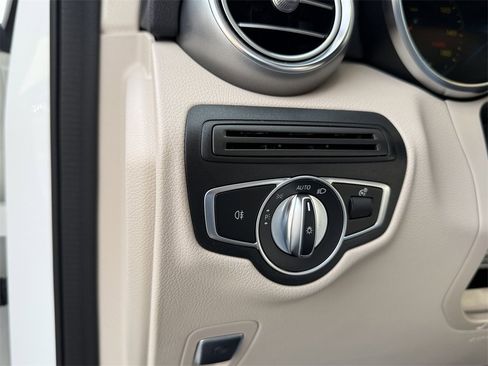 Certified 2022 Mercedes-Benz GLC 300 4MATIC image 24