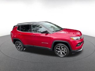 Used 2025 Jeep Compass Limited video 2