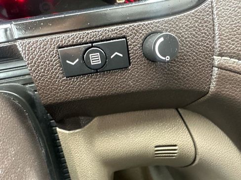 Used 2016 GMC Acadia Denali image 35