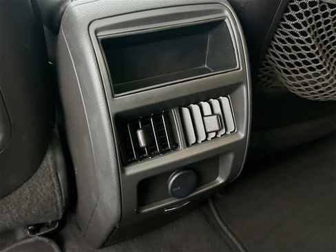 Used 2016 Cadillac SRX Luxury image 26