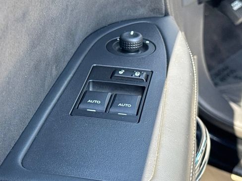 Used 2012 Dodge Challenger SRT8 RWD image 22