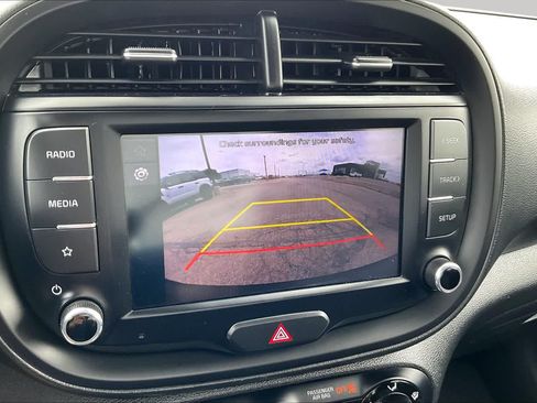 Used 2024 Kia Soul LX w/ Option Group 015 FWD image 25